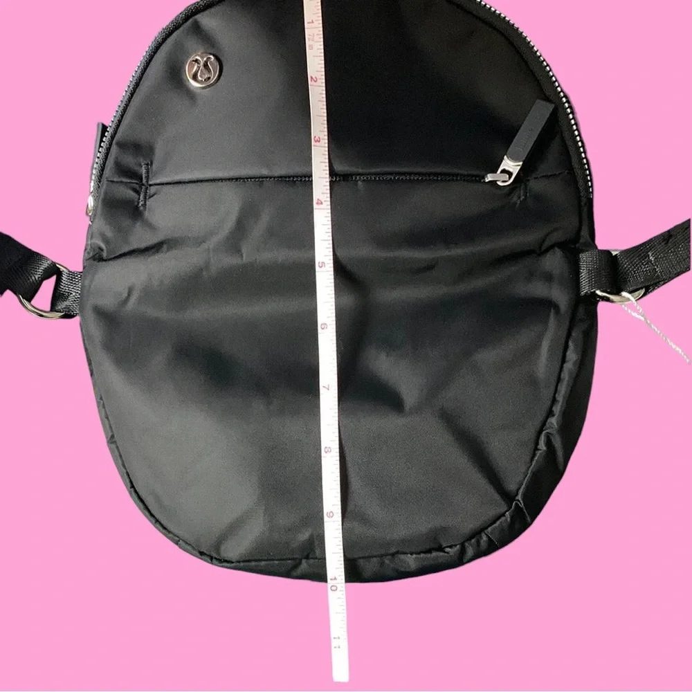 lululemon athletica Sleek Black And Silver Crossbody Bag 2L - Picture 5 of 7